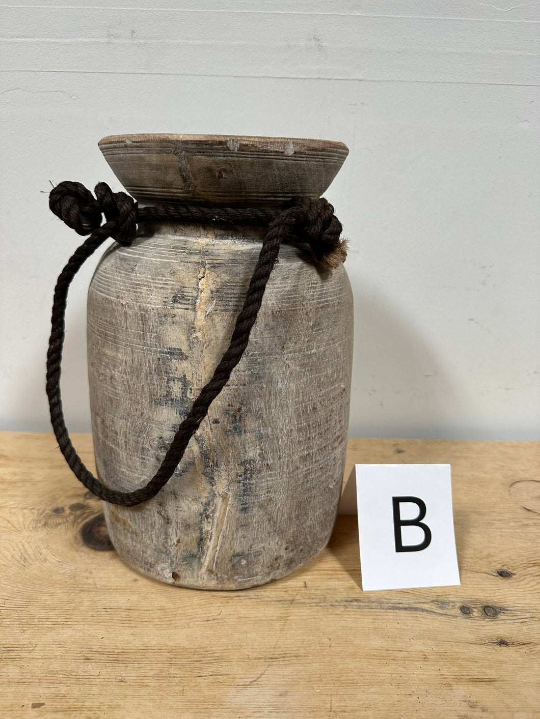 Pot w/Handle